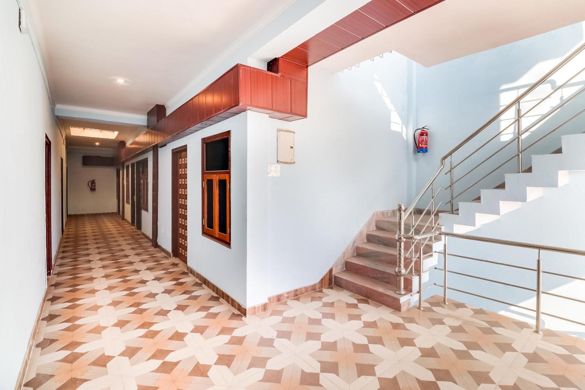 Hotel O The Velvet Chinhat Tiraha Экстерьер фото